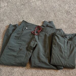 Figs Zamora Scrub Jogger/Rafaela split collar Scrub Top - Nursing Set